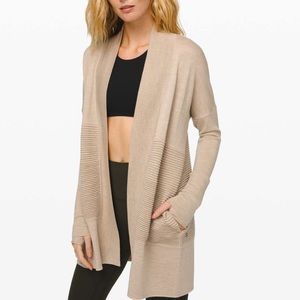 Lululemon Sit in Lotus Wrap: Sand Size 6